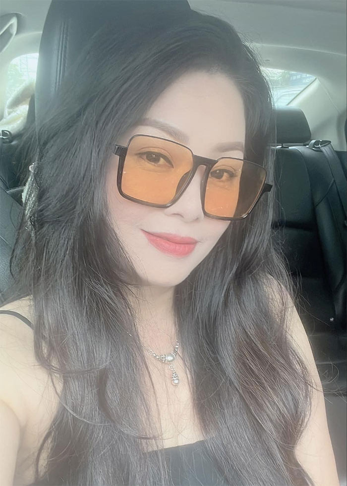 Sau ly hôn Thanh Tú mất ba năm chông chênh, buồn bã rồi cô lấy lại tinh thần, lao vào làm việc để nuôi con.