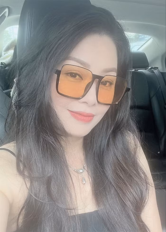 Sau ly hôn Thanh Tú mất ba năm chông chênh, buồn bã rồi cô lấy lại tinh thần, lao vào làm việc để nuôi con.