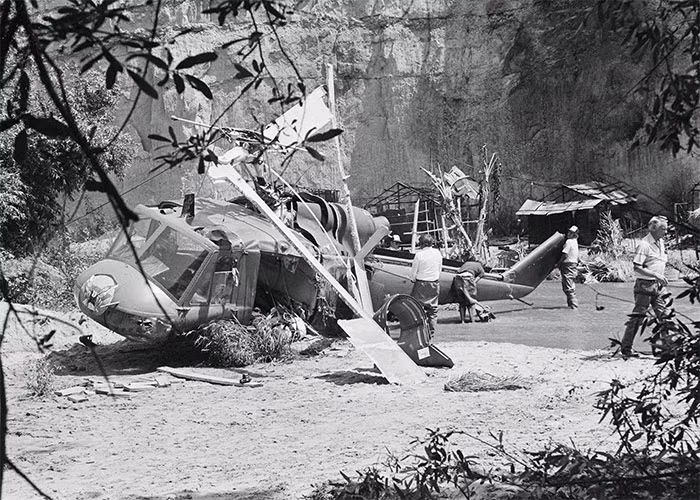 Morrow và hai diễn viên nhí cùng tham gia cảnh quay đã tử vong do vết thương quá nặng và năm thành viên của đoàn sản xuất phim phải đối mặt với cáo buộc ngộ sát. (Ảnh: NYpost)