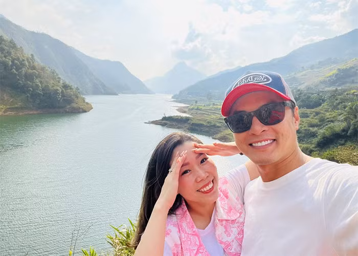 Đầu tháng 7/2022, nam diễn viên Hồng Đăng và nhạc sĩ Hồ Hoài Anh dính lùm xùm tại Tây Ban Nha. Sau 2 tháng im hơi lặng tiếng, diễn viên Hồng Đăng đã tái xuất mạng xã hội. Anh chăm chỉ đăng ảnh cùng vợ con và các hoạt động cá nhân.