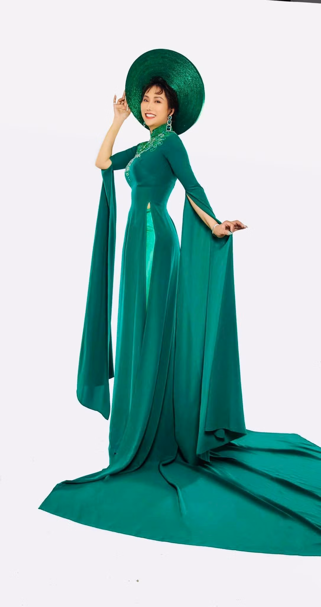 Nhan sắc thăng hạng của bà mẹ một con sau những nỗ lực làm đẹp cho bản thân.