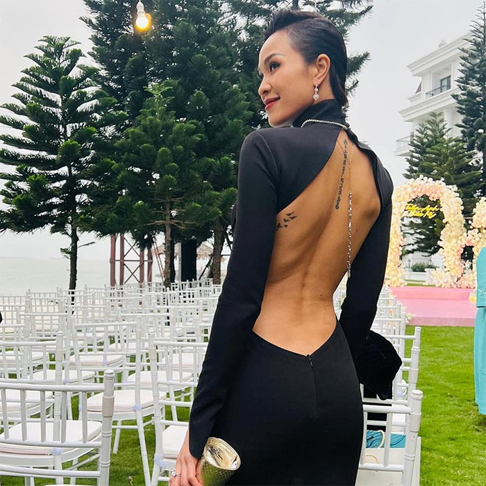 Phương Mai đại diện Việt Nam tham gia nhiều cuộc thi người mẫu quốc tế. Năm 2009, cô lọt top 10 cuộc thi Asian Super Model.