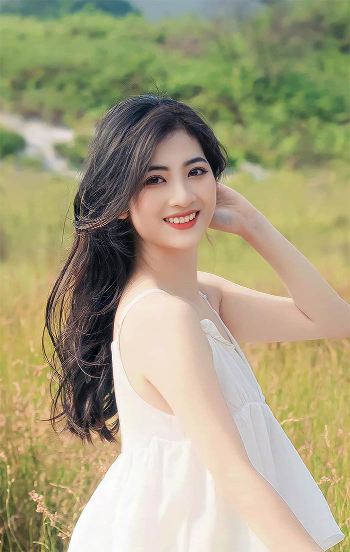 Khác với vẻ đanh đá trong phim, ngoài đời, Linh Chi là người có tính cách hiền lành.