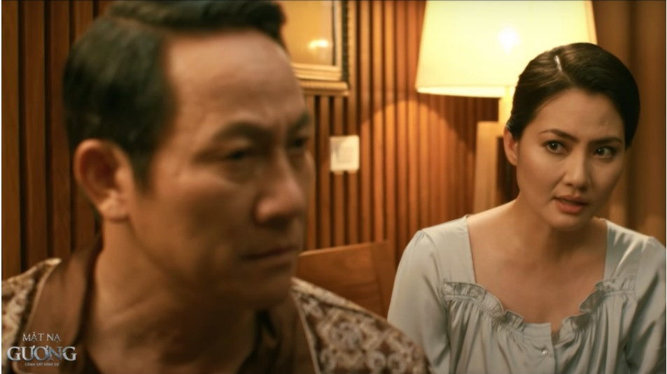 Không chỉ tăng đến 10kg để phù hợp với tạo hình của nhân vật, nữ diễn viên sinh năm 1985 còn hóa thân xuất sắc vào một người phụ nữ lươn lẹo, thảo mai gần 50 tuổi.