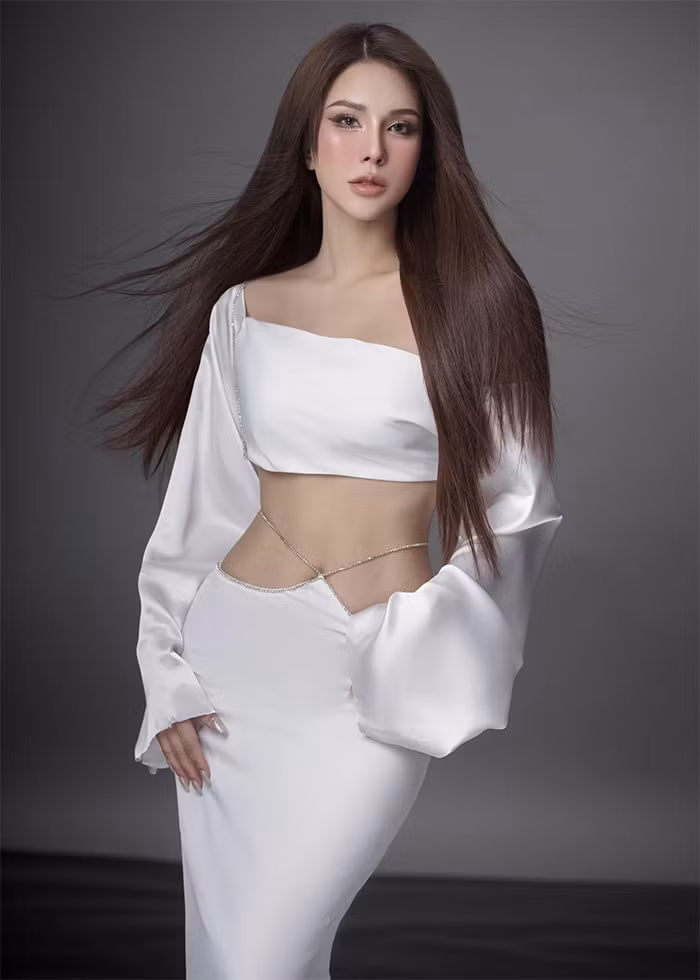 Diệp Lâm Anh ngày càng quyến rũ, xinh đẹp sau biến cố hôn nhân.