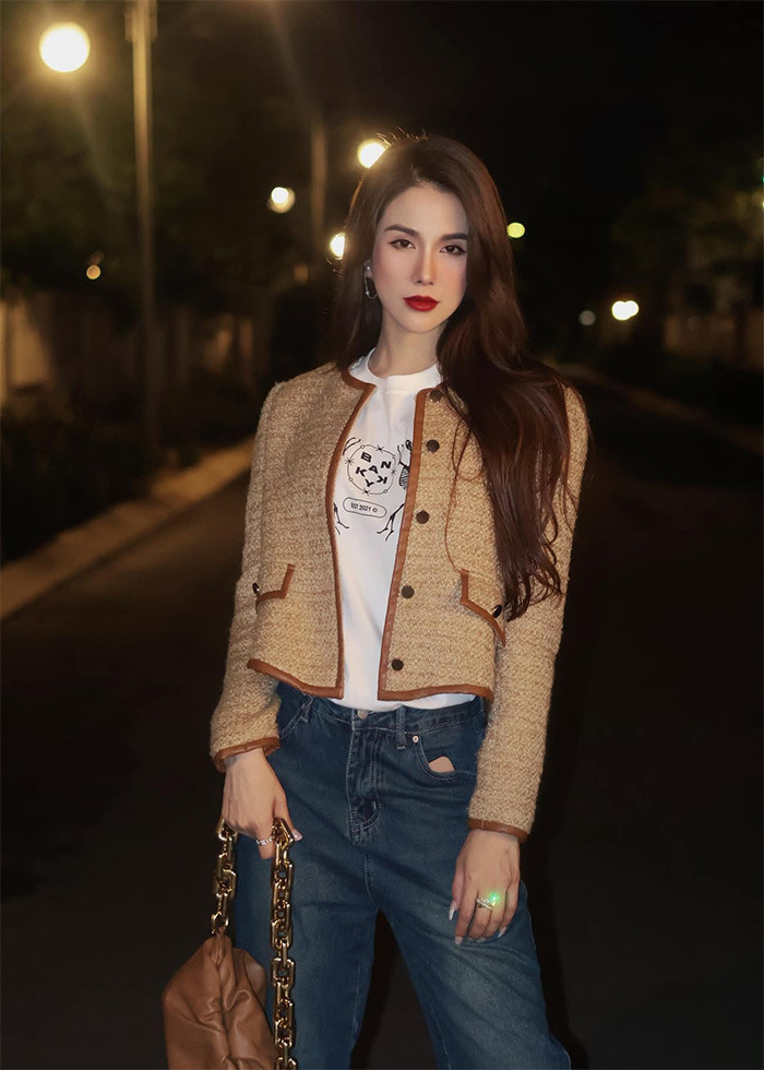 Diệp Lâm Anh chia sẻ doanh thu từ công việc livestream bán hàng có thể gấp 10 - 20 lần cát-sê dự sự kiện.