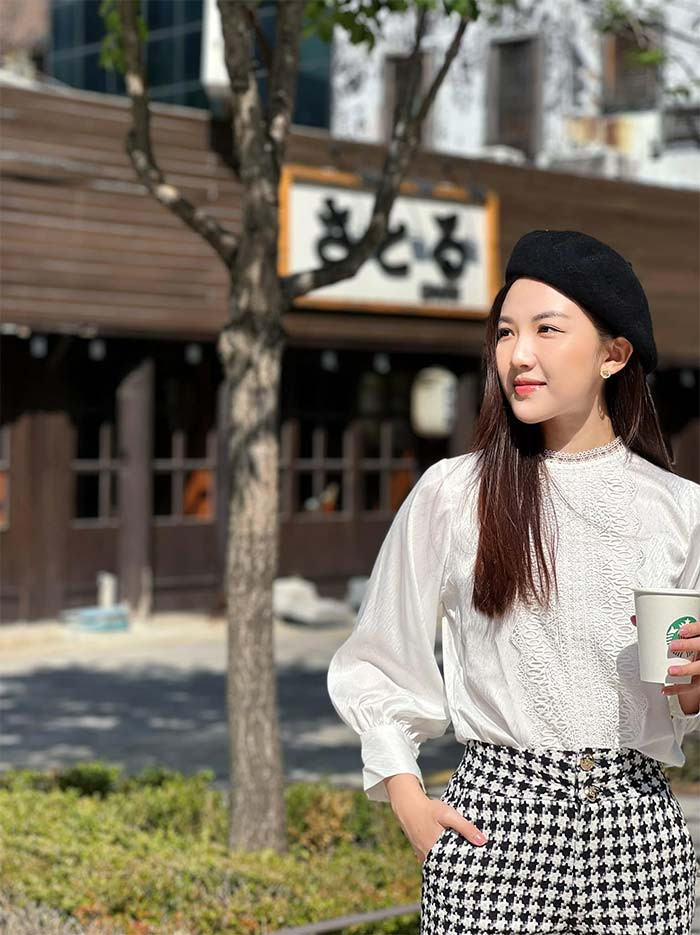 Nhờ sở hữu ngoại hình đẹp nên ngoài vai trò diễn viên, Lương Thanh cũng rất đắt show làm mẫu ảnh.