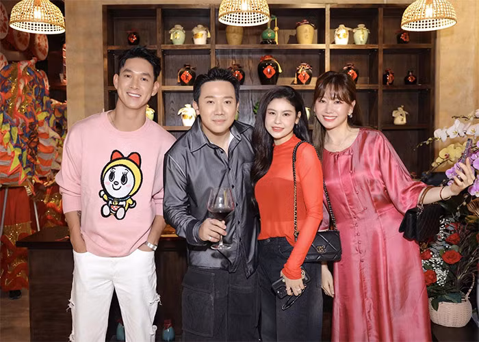 Tuy nhiên, cả Trương Quỳnh Anh - Song Luân đều phủ nhận tin đồn và cho biết, họ chỉ là hàng xóm của nhau.