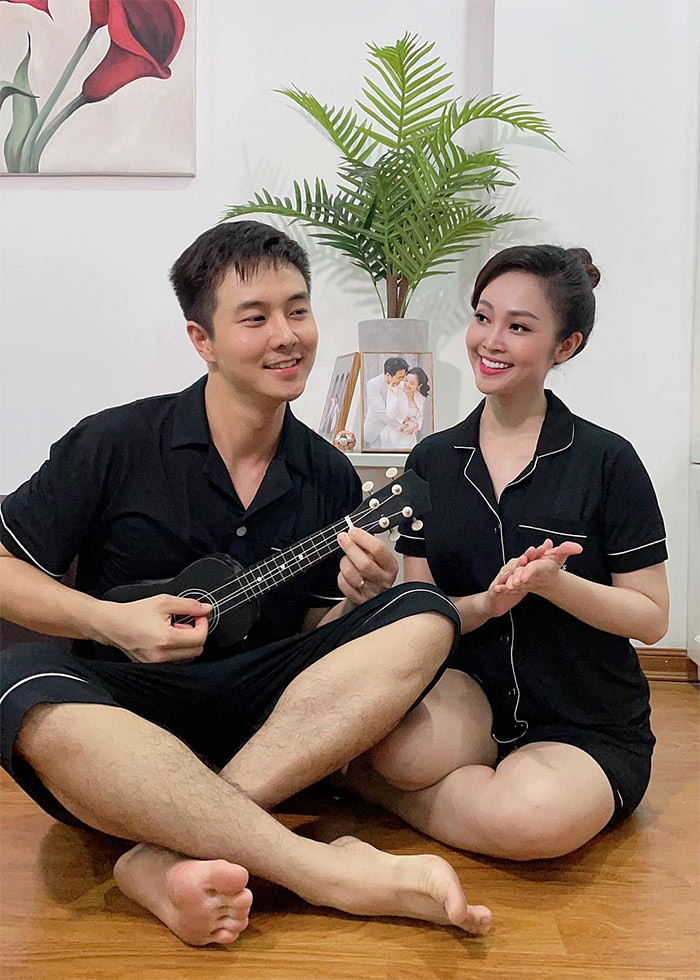 "Tôi thấy mình may mắn, hạnh phúc khi tìm được người bạn đời đồng điệu về cảm xúc và hầu hết mọi thứ trong cuộc sống với mình", nữ MC "Giai điệu kết nối" chia sẻ.