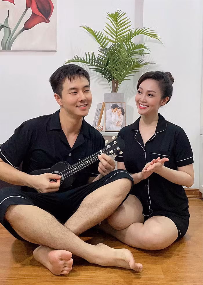 "Tôi thấy mình may mắn, hạnh phúc khi tìm được người bạn đời đồng điệu về cảm xúc và hầu hết mọi thứ trong cuộc sống với mình", nữ MC "Giai điệu kết nối" chia sẻ.