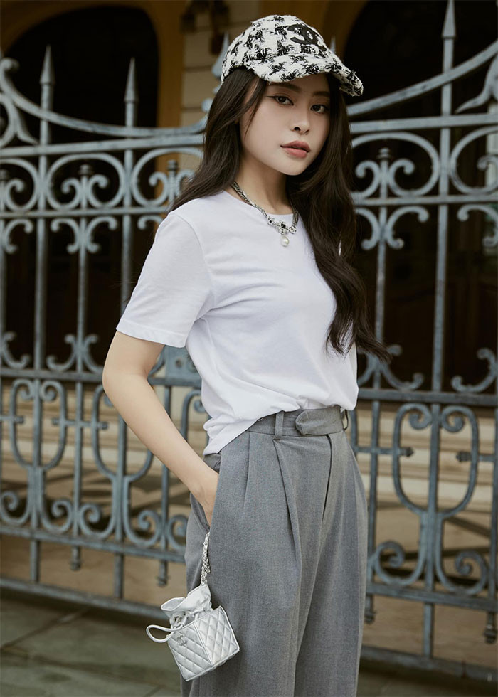 Miss Petite là cuộc thi hoa hậu được nhiều nước tổ chức trong những năm qua. Miss Petite Vietnam 2023 lần đầu tiên tổ chức tại Việt Nam. Điểm đặc biệt của cuộc thi hoa hậu này là dành cho các thí sinh hạn chế về chiều cao, từ 1m45 - 1m65 có thể tham gia.