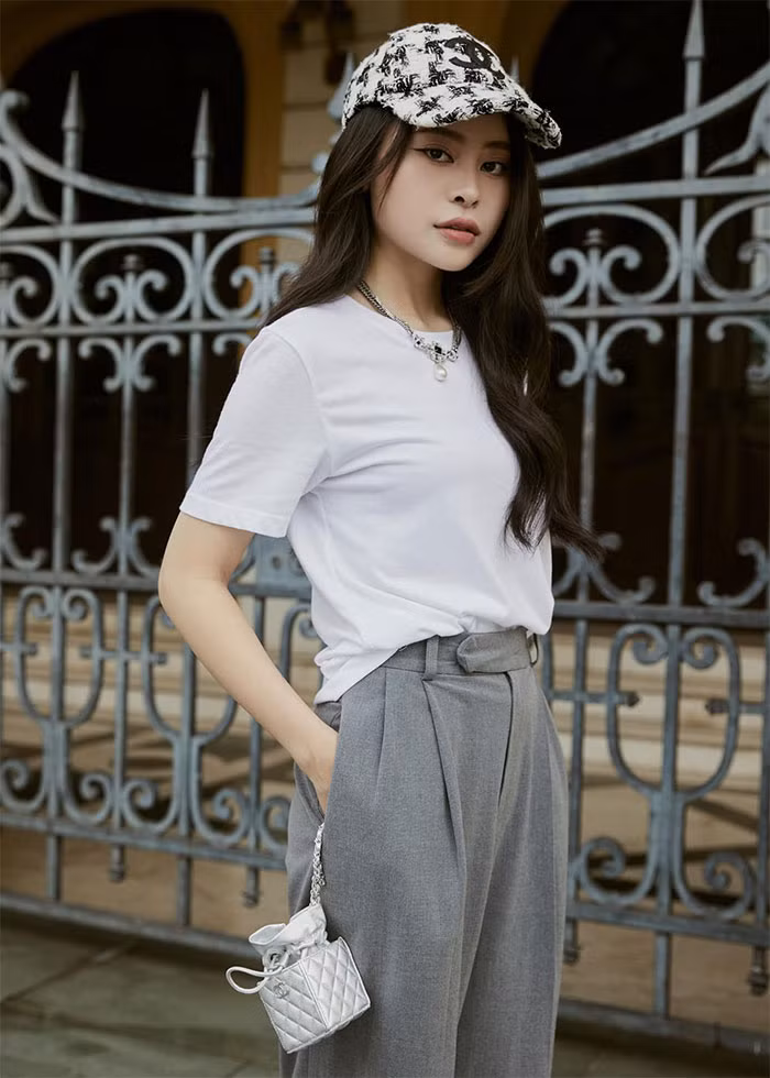 Miss Petite là cuộc thi hoa hậu được nhiều nước tổ chức trong những năm qua. Miss Petite Vietnam 2023 lần đầu tiên tổ chức tại Việt Nam. Điểm đặc biệt của cuộc thi hoa hậu này là dành cho các thí sinh hạn chế về chiều cao, từ 1m45 - 1m65 có thể tham gia.