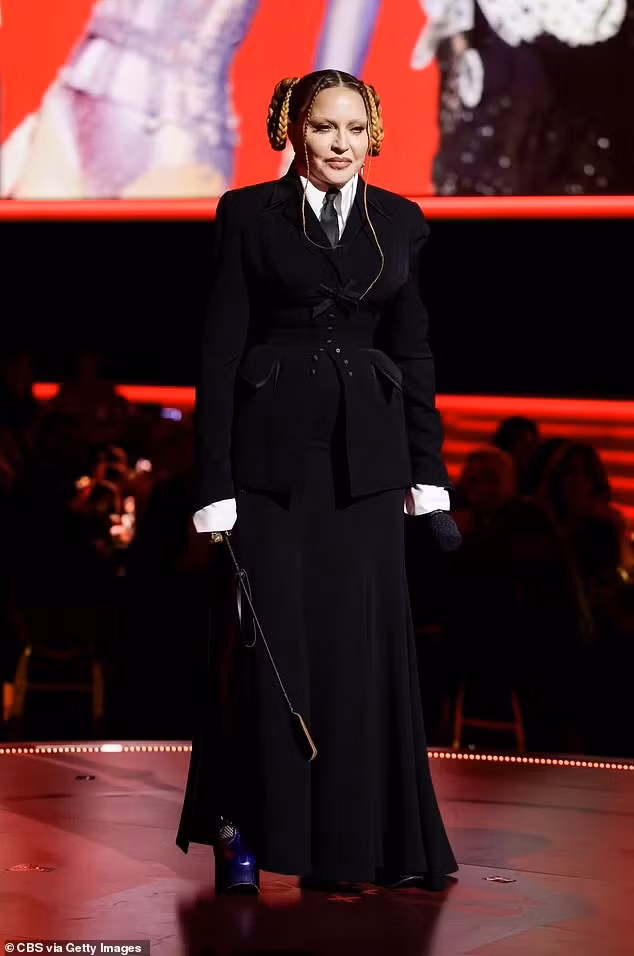 Madonna thì cho rằng cô đang sống trong một thế giới từ chối tôn vinh phụ nữ bước qua tuổi 45. (Ảnh: Getty Images)