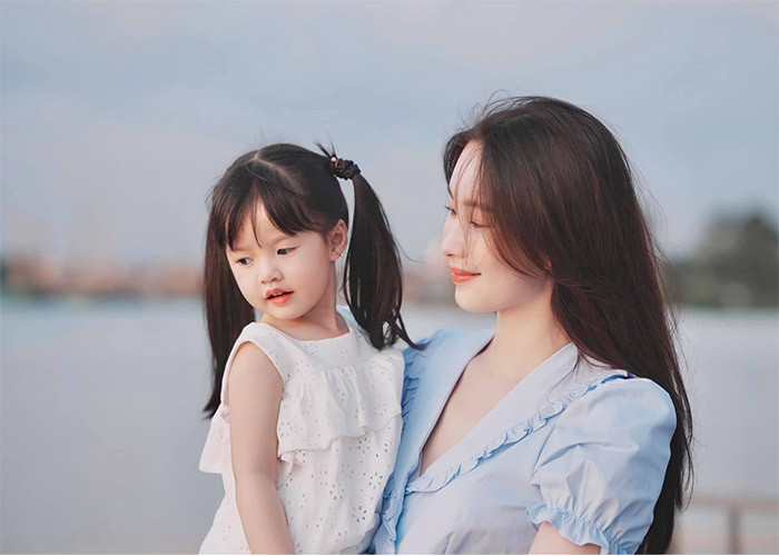 Luôn xuất hiện với hình ảnh giản dị nhưng Đặng Thu Thảo có sức hút nhờ vẻ đẹp "thần tiên tỷ tỷ" của cô.