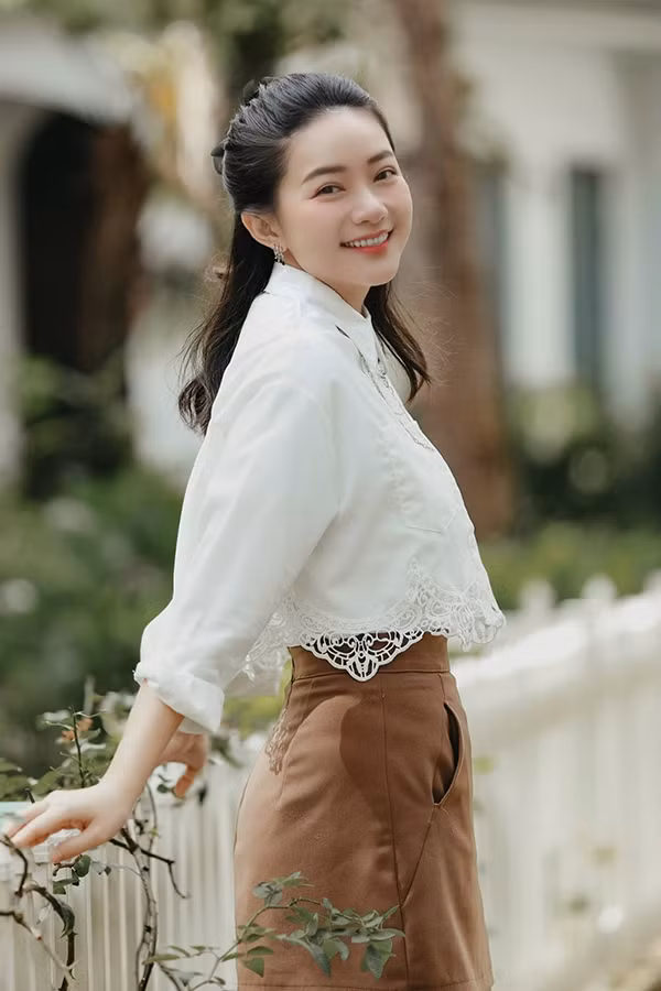 Hau giam can ngoan muc, Phan Nhu Thao cham khoe “bau vat” nay