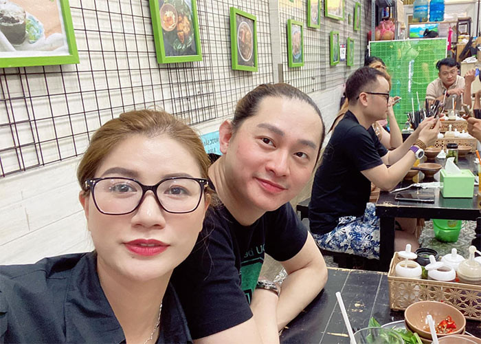 Chồng Trang Trần sống và làm việc ở Mỹ nên thỉnh thoảng anh mới về thăm vợ con ở Việt Nam.