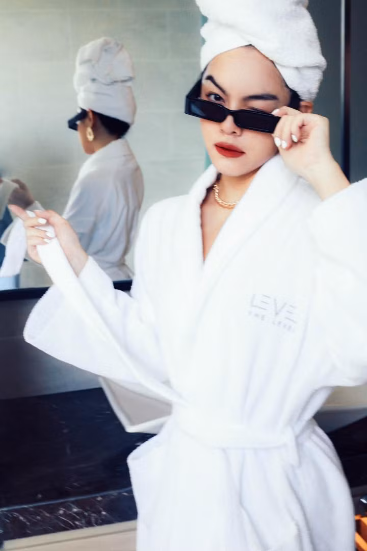 Mỹ nhân U40 được fan ưu ái chấm điểm 10 cho sắc vóc ngày càng "thăng hạng".