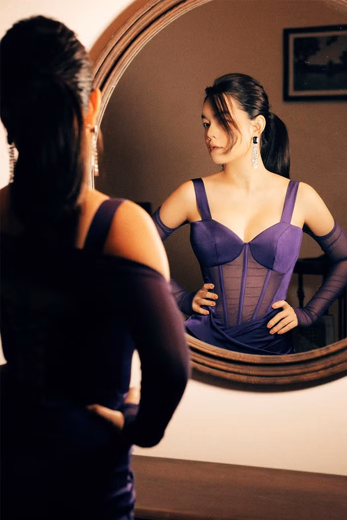 Nhanh lấy lại vóc dáng sau khi sinh nên Phạm Quỳnh Anh rất tự tin diện những trang phục gợi cảm.