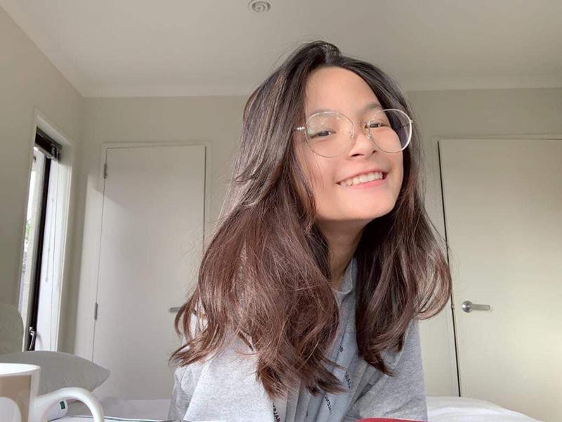 Bảo Anh còn gây chú ý với chiều cao ấn tượng.