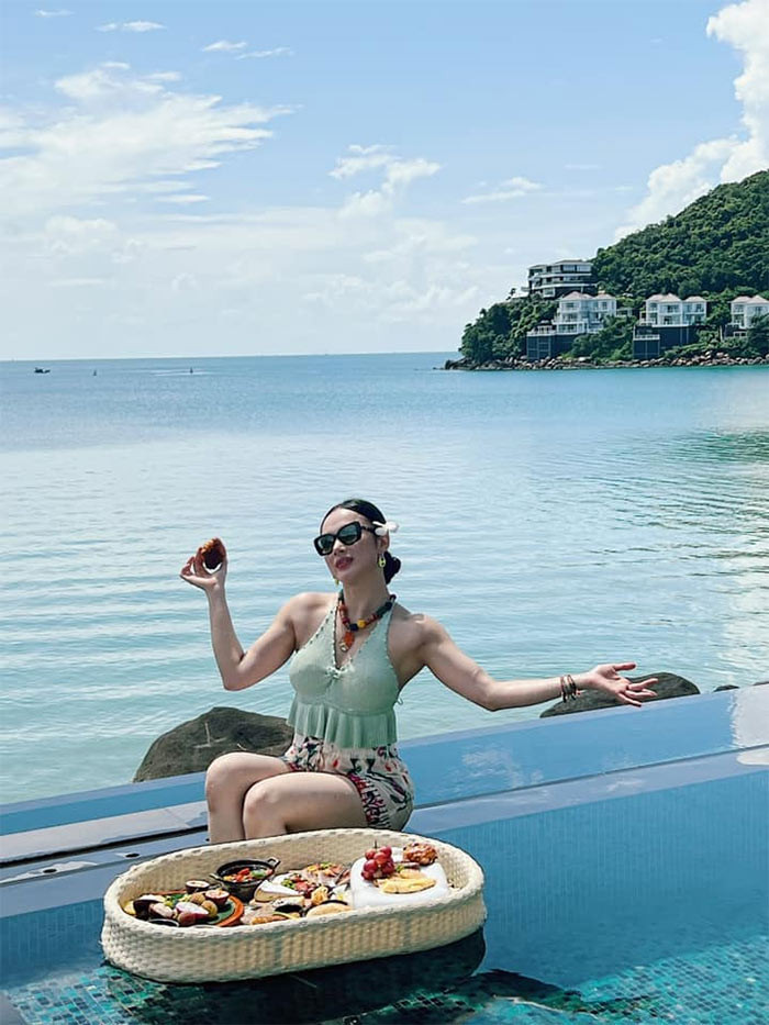 Tuy nhiên, nhiều người lại cho rằng Angela Phương Trinh không hợp với hình thể của một gymer.