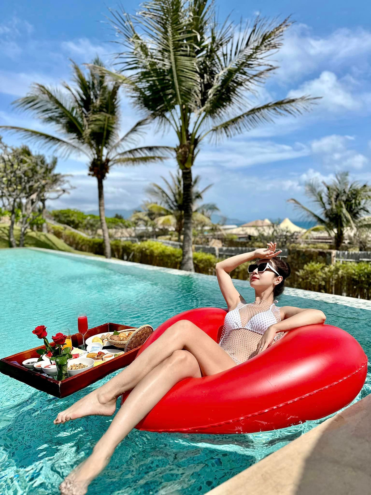 Sau 17 năm đăng quang, Hoa hậu châu Á tại Mỹ năm 2006 ngày càng nhuận sắc.