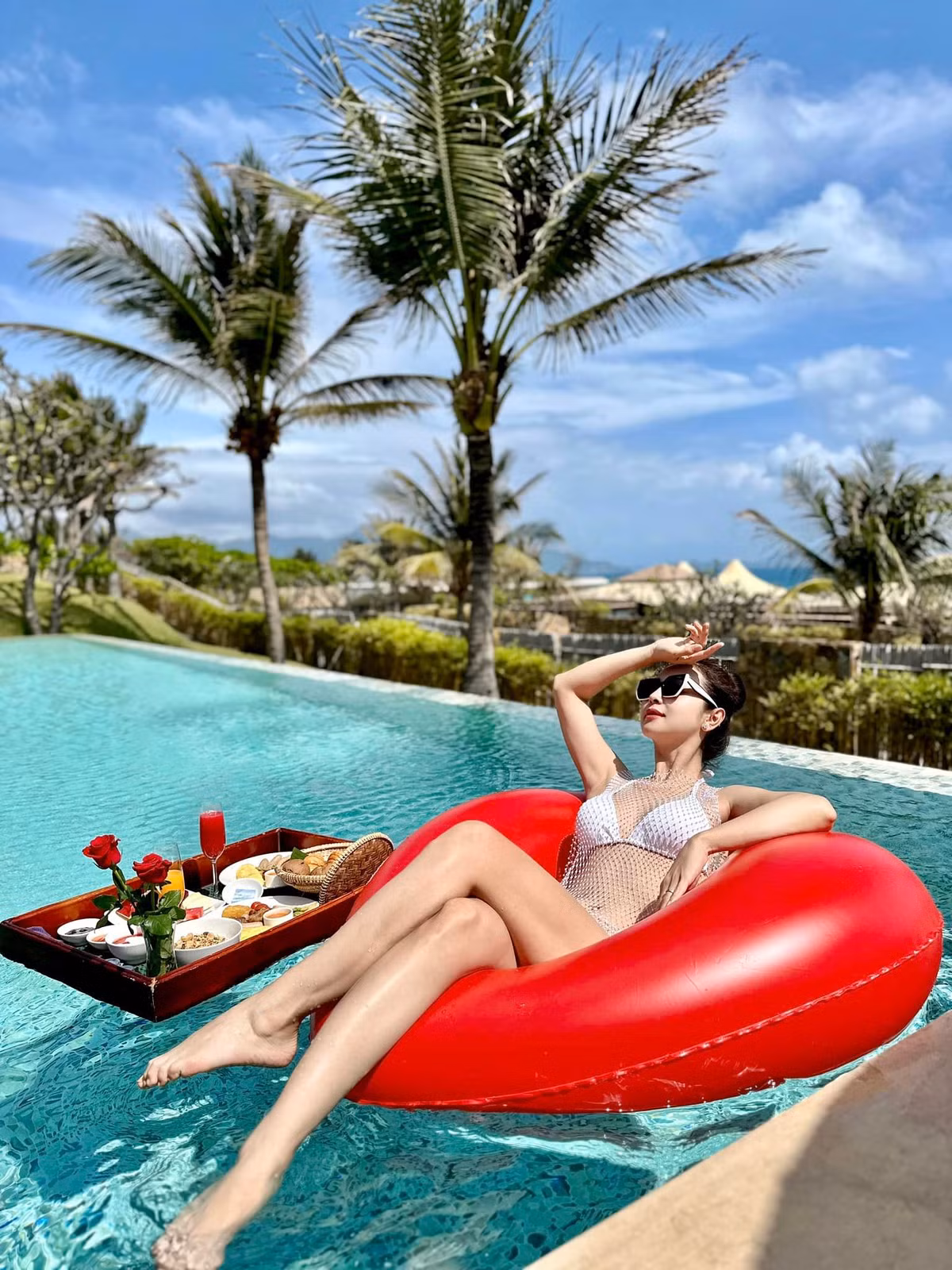 Sau 17 năm đăng quang, Hoa hậu châu Á tại Mỹ năm 2006 ngày càng nhuận sắc.