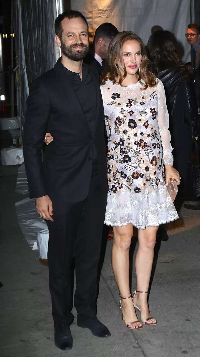 Tháng 9/2016, Natalie mang thai con thứ hai và khoe bụng bầu trong buổi công chiếu phim của cô "Planetarium" tại Liên hoan phim Venice. (Ảnh: GC Images)