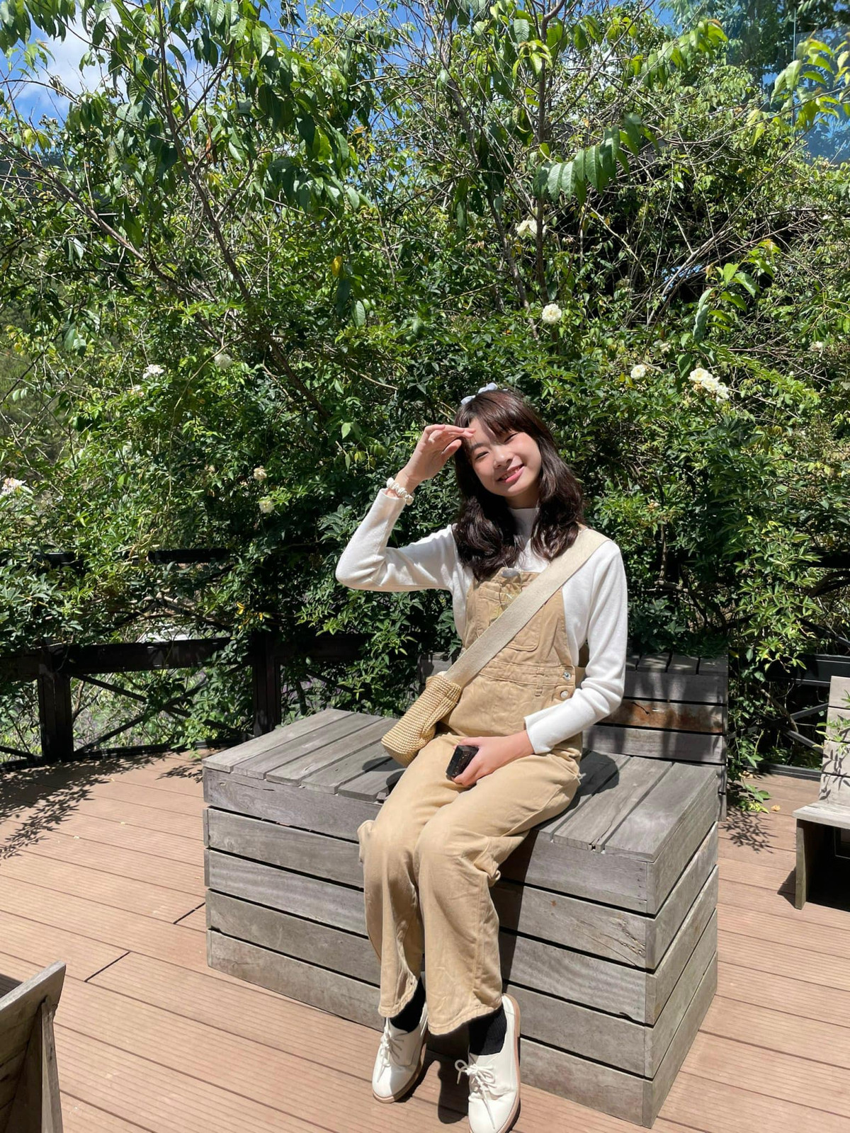 Gương mặt xinh đẹp của Dâu cùng đôi mắt một mí khiến cô bé được ví như hot girl Hàn Quốc.