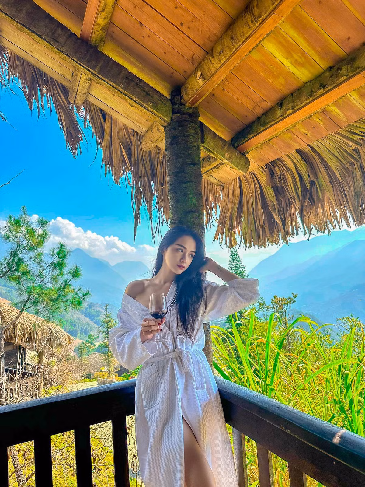 Giọng ca "Anh đang ở đâu đấy anh" dần lấy lại hình ảnh sau những ồn ào đã qua.