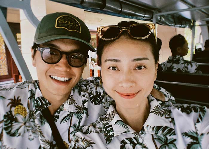 Hiện tại, Ngô Thanh Vân sống cùng chồng trong một căn hộ cao cấp rộng 150m2 tọa lạc tại quận 2 (TP.HCM). Nữ diễn viên sở hữu thêm một căn hộ có diện tích 56m2 trị giá 3 tỷ đồng và một biệt thự phong cách cổ điển độc đáo trị giá hơn trăm tỷ.