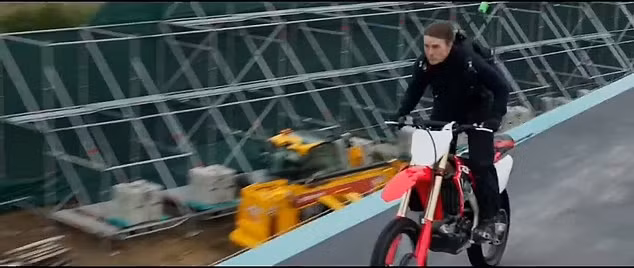 Hau truong canh nguy hiem cua Tom Cruise trong “Nhiem vu bat kha thi“-Hinh-2