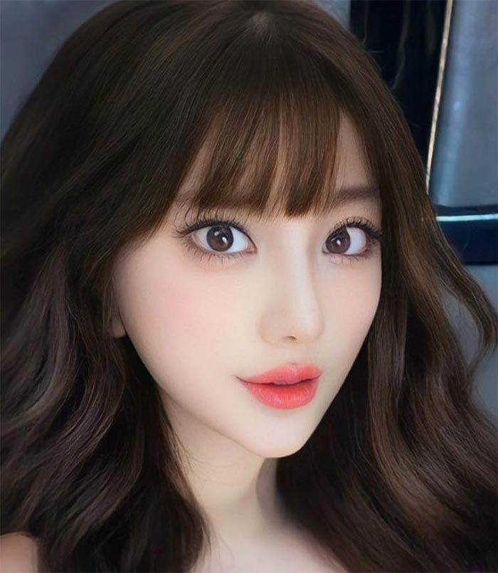 Sau khi căng da mặt, Lâm Khánh Chi còn có ý định tu sửa lại vòng một. (Ảnh: FBNV)