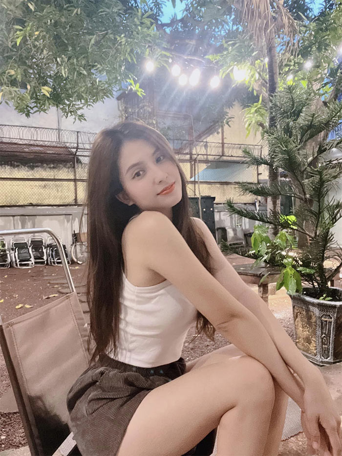 Thiên An tên đầy đủ là Trần Nguyễn Thiên An, sinh năm 1998 tại Bình Dương. Thiên An từng đóng một số MV của Jack như "Sóng gió", "Bạc phận","Hoa vô sắc" và hai người nảy sinh tình cảm.