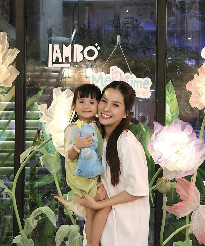 Hiện tại Thiên An một mình nuôi dạy con gái.