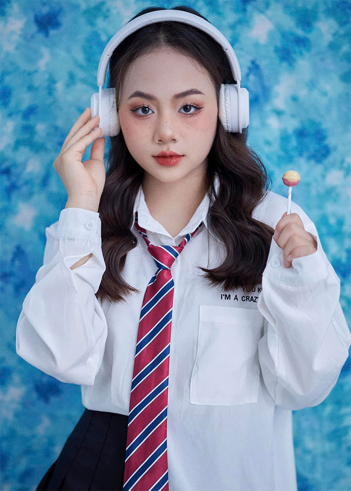 Hiện Hồng Nhung đang học lớp 8 tại một trường cấp 2 ở Hà Nội. (Ảnh: FBNV)