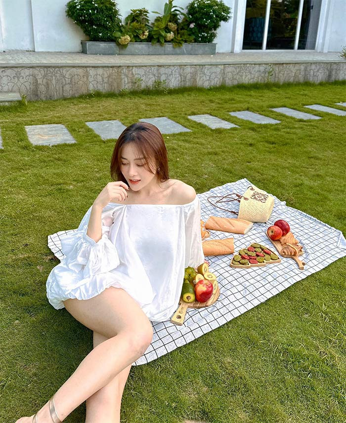 Nữ diễn viên "Quỳnh búp bê" nhiều lần bị nghi đã mang thai trước khi diễn ra đám hỏi vào cuối tháng 7/2023.