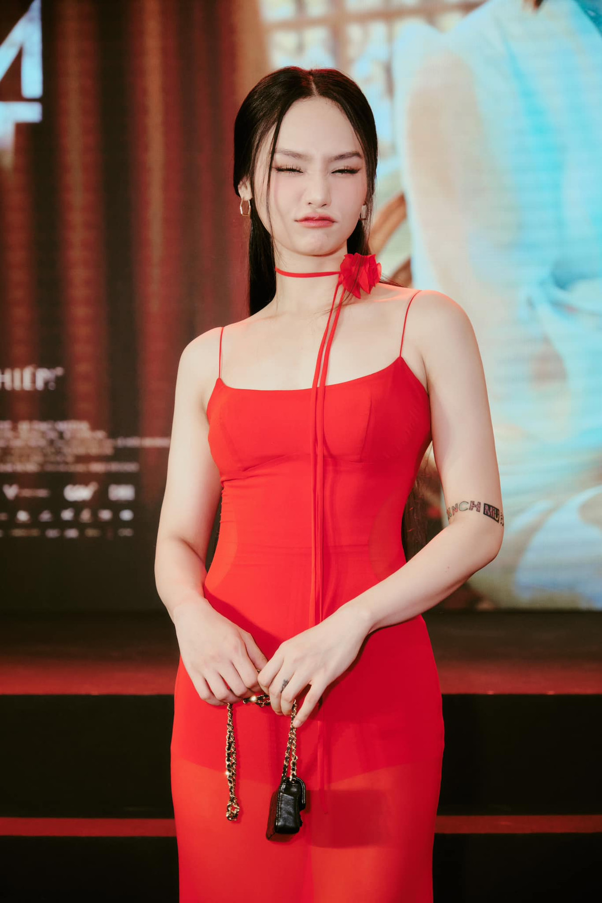 Giảm cân thành công nhờ nỗ lực của bản thân, cô cũng như không ít các bạn nữ khác đôi khi tự thưởng cho mình món ngon yêu thích với quan niệm: "Mập chút cũng được, vui vẻ khỏe mạnh là được".