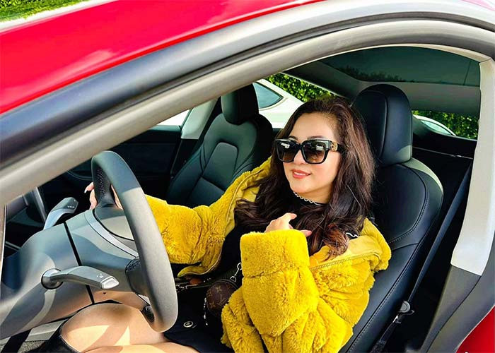 Thúy Nga kết hôn năm 2010 và cùng chồng, con sang Mỹ định cư vào năm 2011.