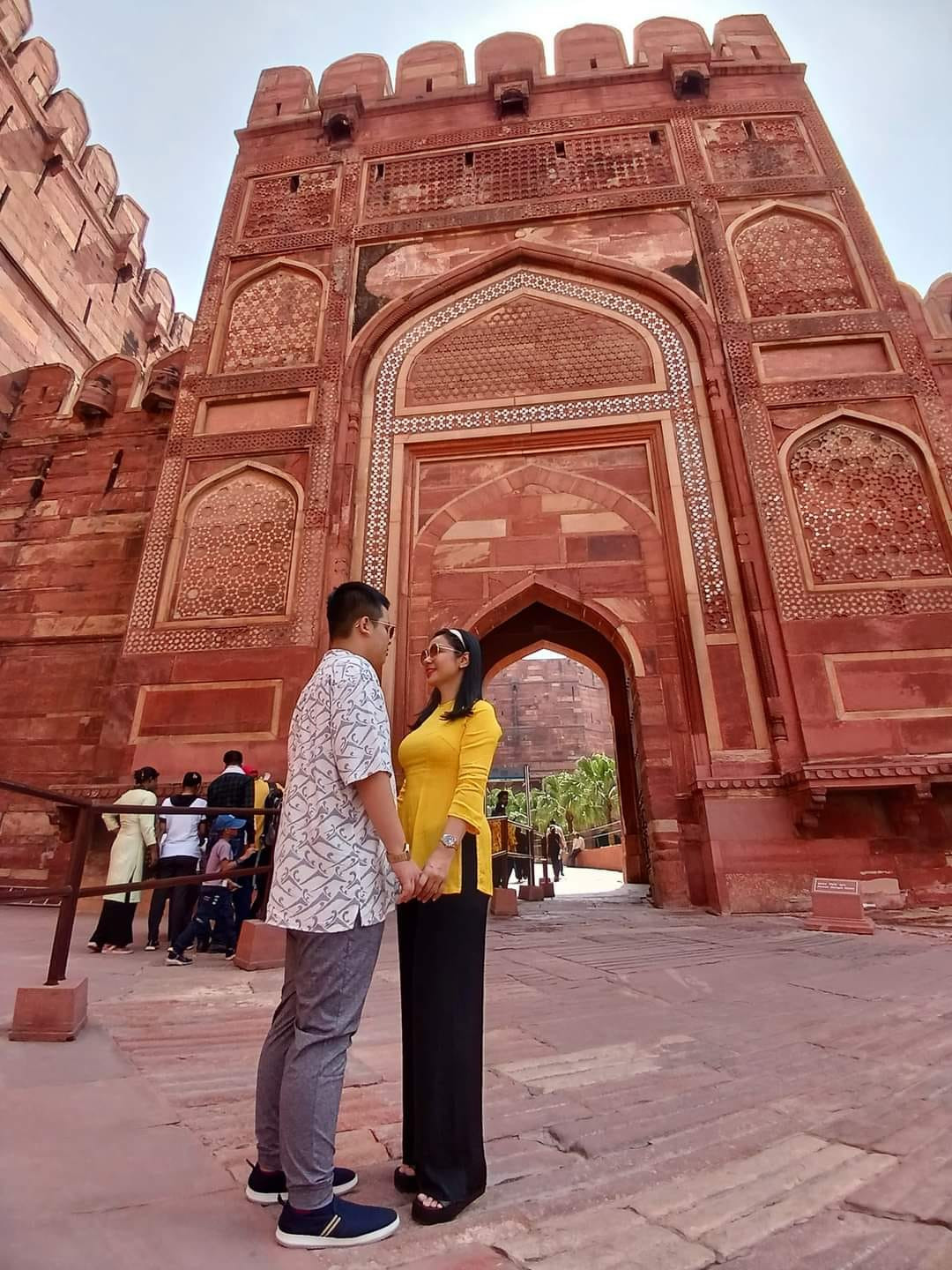 Sau hai cuộc tình với hai đại gia vướng vòng lao lý, Việt Trinh tuyên bố độc thân suốt đời.