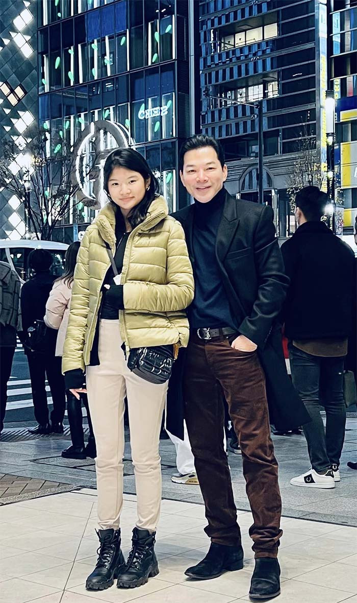 Khi chụp ảnh cùng bố mới thấy Bảo Tiên có khuôn mặt y hệt nam diễn viên Trần Bảo Sơn.