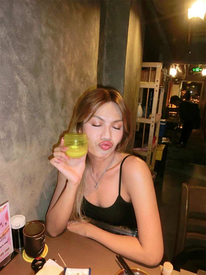 Đào Bá Lộc cho biết chưa nâng mũi, nhấn hay cắt mí, phun môi, xăm lông mày hay tiêm bất cứ thuốc nội tiết nào vào cơ thể.