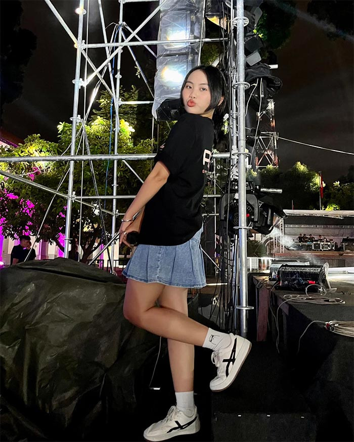 Á quân Giọng hát Việt nhí mùa đầu tiên cho biết, cô không ngại bước ra khỏi vùng an toàn để thử sức mình với những thứ mới, trở thành nữ ca sĩ Gen Z trẻ trung.