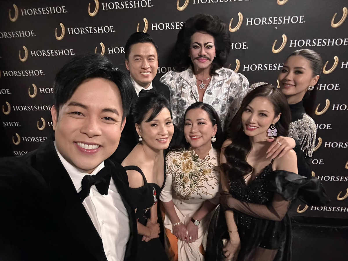 Giọng ca sinh năm 1979 trông trẻ trung và gọn gàng hơn hẳn.