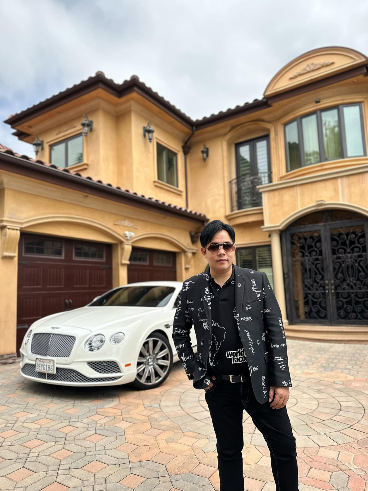 Ngoài giảm cân vì sức khỏe, Quang Lê còn chia sẻ, anh có động lực lớn là được 5 nữ đại gia hứa tặng 1 tỷ đồng nếu giảm 15 kg.