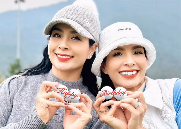 Hai chị em Thúy Hằng - Thúy Hạnh từng rất đắt show người mẫu những năm 90-2000.