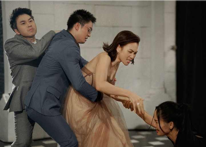 Trước Tuấn Trần, Phương Anh Đào kết hợp với Lãnh Thanh với vai vợ chồng trong phim điện ảnh "Chiếm đoạt" ra rạp từ hôm 24/11 vừa qua. Ảnh: NSX.