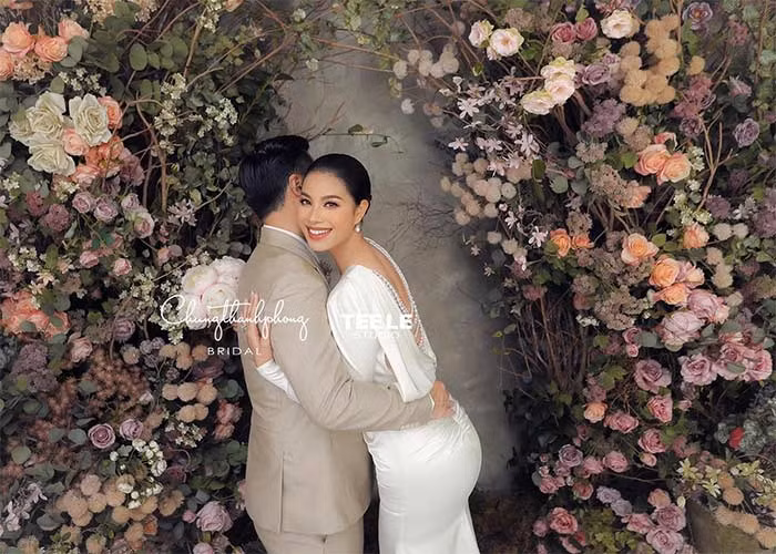 Sau 5 năm sang Mỹ định cư, Hoa hậu Phạm Hương đang tận hưởng cuộc sống viên mãn và hạnh phúc bên chồng và hai con trai.