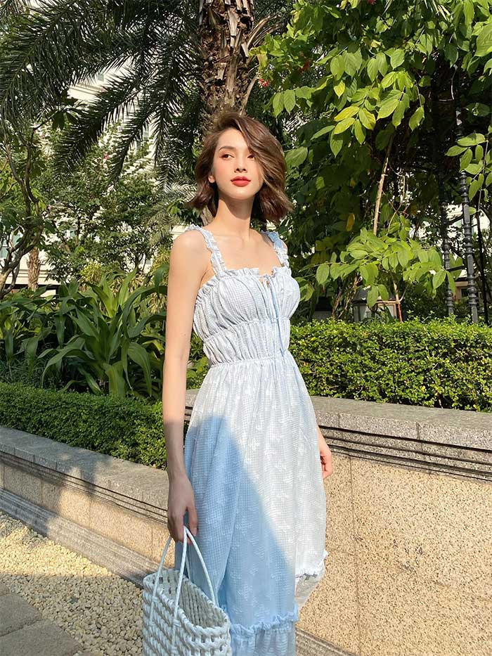 Người đẹp sinh năm 1995 còn góp mặt trong loạt MV triệu view như: "Màu nước mắt" (Nguyễn Trần Trung Quân), "Nếu ngày ấy" (Soobin Hoàng Sơn), "Ước có người bên tôi mỗi khi tôi buồn" (Tăng Phúc)...