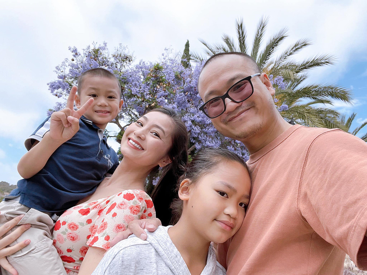 Tạm ngưng diễn xuất để sang Mỹ định cư, nữ diễn viên sinh năm 1985 dành thời gian vun vén cho gia đình nhỏ.