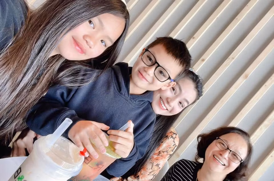 Diệu Hương thường xuyên cho các con ra ngoài trải nghiệm.